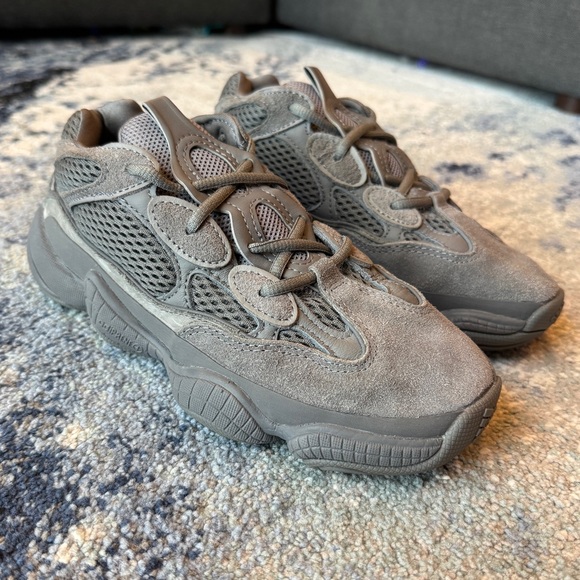 Yeezy 500 ‘Granite’ size 5 - Picture 1 of 9